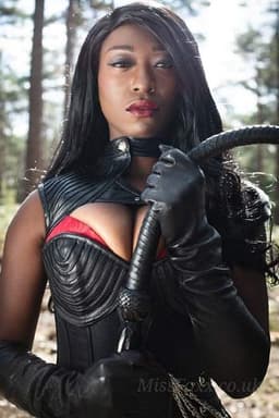 Miss Foxx