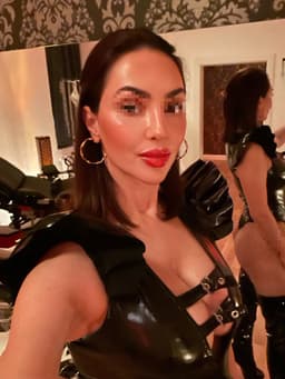 Mistress Dona